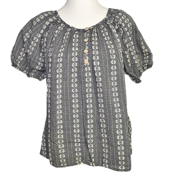 Cato Tops - Cato Bohemian Short Puff Sleeve Floral Gray Women's Top